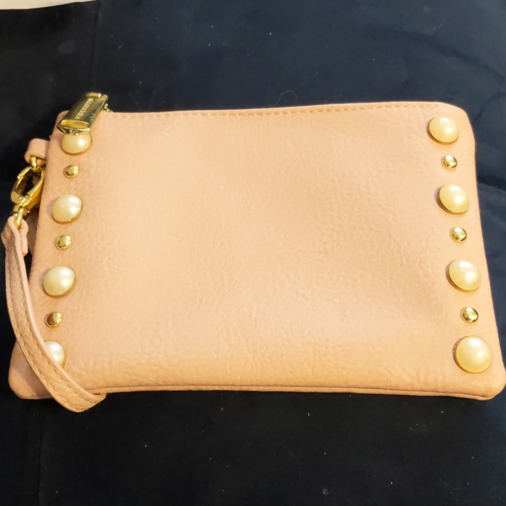 Steve Madden pink wristlet